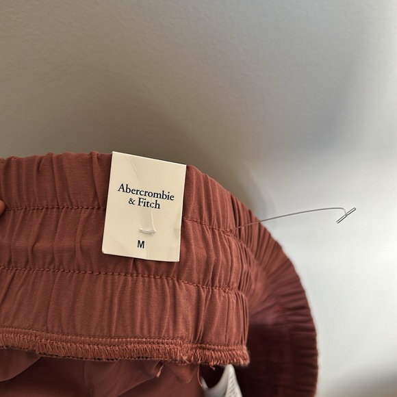 ABERCROMBIE & FITCH TRAVELER SHORTS - Picture 8 of 9